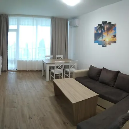Silver Beаch Apartment